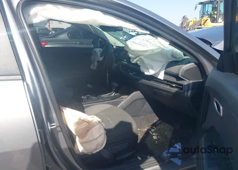 2025 Kia K4 Lxs z USA, uszkodzony, nr VIN 3KPFT4DE5SE147410